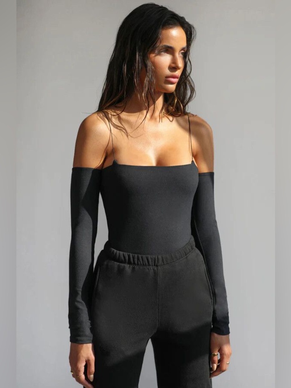 Joah Brown Off The Shoulder Long Sleeve in Onyx Size XS/S